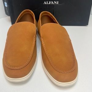 Alfani Loafers size 11. Carmel suede.